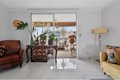 610 NE 12th Ave #602, Hallandale Beach, FL 33009 - Photo 5