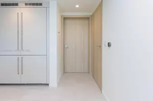 1000 Brickell Plaza, Miami, FL 33131 - Photo 5