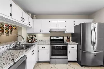6386 Boca Cir, Boca Raton, FL 33433 - Photo 9