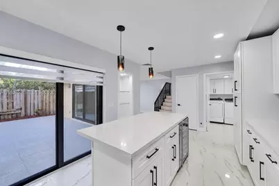 9861 NW 6th Ct, Plantation, FL 33324 - Photo 11
