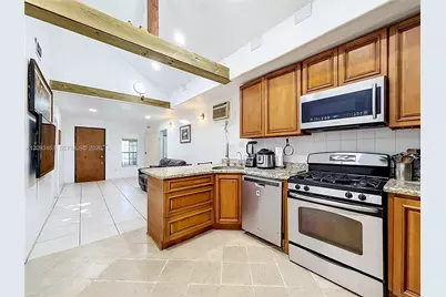 4433 NW 22nd Ct, Miami, FL 33142 - Photo 25