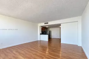 801 Brickell Bay Dr, Miami, FL 33131 - Photo 3
