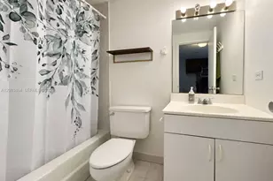 801 Brickell Bay Dr, Miami, FL 33131 - Photo 5