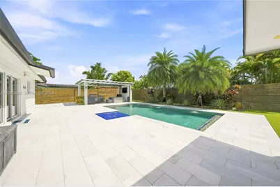 8031 SW 97th Ave, Miami, FL 33173 - Photo 13
