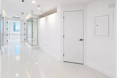 40 SW 13th St #505, Miami, FL 33130 - Photo 11
