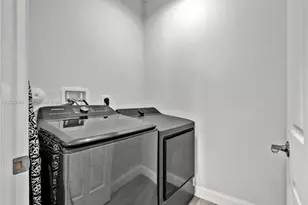 1968 NW 25th Ave, Miami, FL 33125 - Photo 7