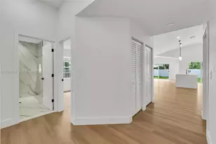 16 Gables Blvd, Weston, FL 33326 - Photo 5