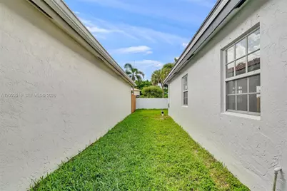 16 Gables Blvd, Weston, FL 33326 - Photo 41
