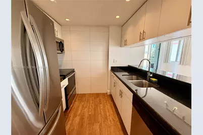 800 N Miami Ave #E-1008, Miami, FL 33136 - Photo 9