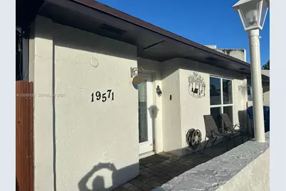 19571 NW 55th Cir Pl #5, Miami Gardens, FL 33055 - Photo 1