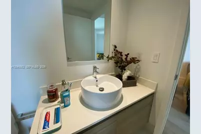 121 NE 34th St #1714, Miami, FL 33137 - Photo 11