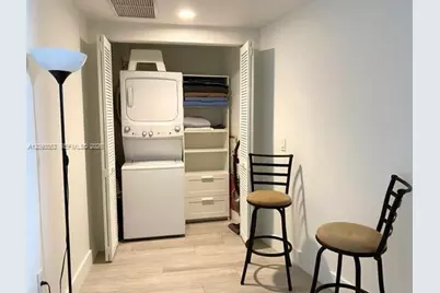 121 NE 34th St #1714, Miami, FL 33137 - Photo 7
