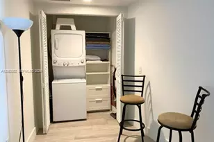 121 NE 34th St, Miami, FL 33137 - Photo 7