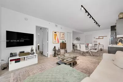 31 SE 6th St #304, Miami, FL 33131 - Photo 15