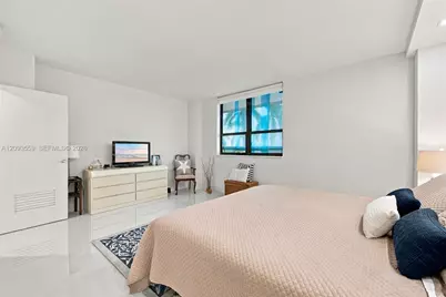 10185 Collins Ave #506, Bal Harbour, FL 33154 - Photo 21