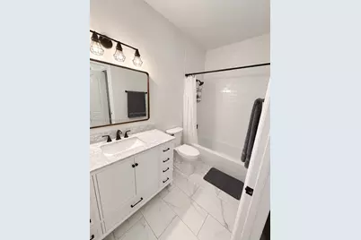 7050 NW 177th St #108-11, Hialeah, FL 33015 - Photo 11