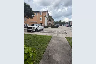 7050 NW 177th St #108-11, Hialeah, FL 33015 - Photo 21