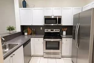 7050 NW 177th St, Hialeah, FL 33015 - Photo 3