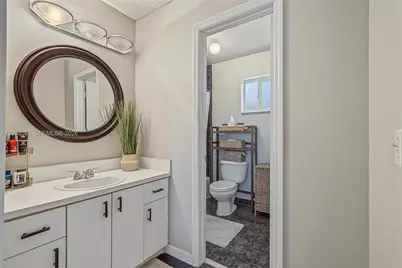 18047 SW 154th Ct, Miami, FL 33187 - Photo 21