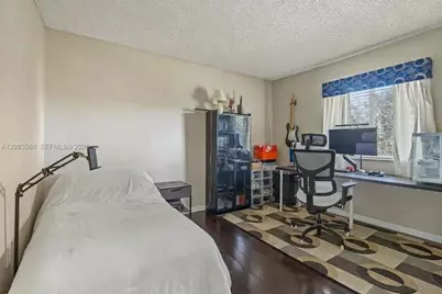 18047 SW 154th Ct, Miami, FL 33187 - Photo 17