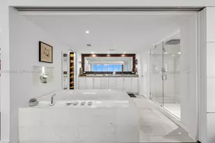 11113 Biscayne Blvd, Miami, FL 33181 - Photo 31