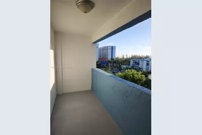 5050 NW 7th St #709, Miami, FL 33126 - Photo 3