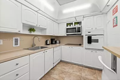 4001 S Ocean Dr #4C, Hollywood, FL 33019 - Photo 29