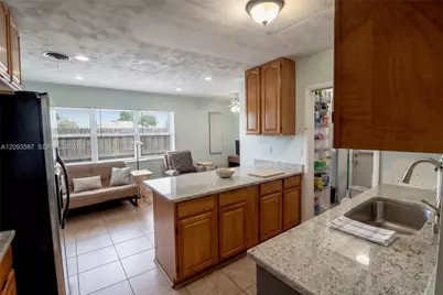 16020 SW 97th Ct, Miami, FL 33157 - Photo 7