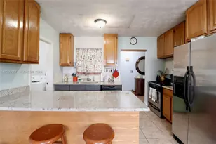 16020 SW 97th Ct, Miami, FL 33157 - Photo 5