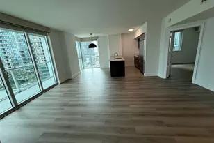 55 SE 6th St, Miami, FL 33131 - Photo 7