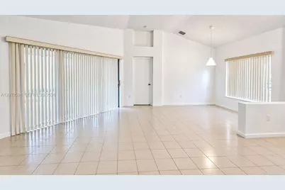 18825 NW 52nd Ct, Miami Gardens, FL 33055 - Photo 5