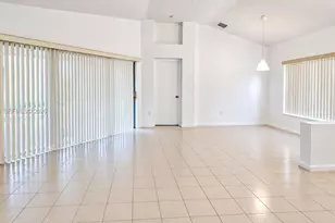 18825 NW 52nd Ct, Miami Gardens, FL 33055 - Photo 5
