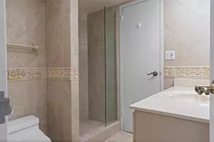 5701 Collins Ave, Miami Beach, FL 33140 - Photo 37
