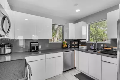 15100 NE 14th Ct #15100, North Miami Beach, FL 33162 - Photo 11
