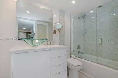 2301 Collins Ave #1424, Miami Beach, FL 33139 - Photo 21