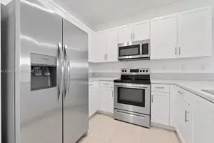 1705 SE 27th Rd, Homestead, FL 33035 - Photo 11