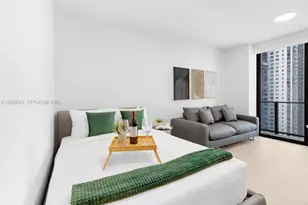 121 NE 5th St, Miami, FL 33132 - Photo 5