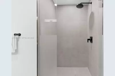 121 NE 5th St #2409, Miami, FL 33132 - Photo 15