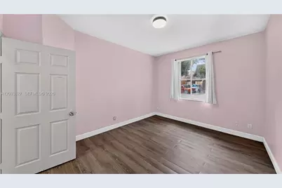 85 SW 15th Ter, Homestead, FL 33030 - Photo 15