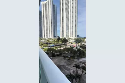 100 Bayview Dr #509, Sunny Isles Beach, FL 33160 - Photo 9