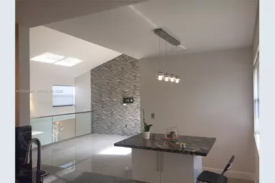 10307 NW 9th St Cir #201-15, Miami, FL 33172 - Photo 3