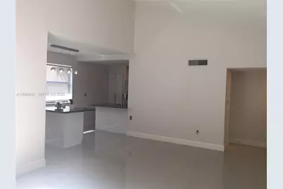10307 NW 9th St Cir #201-15, Miami, FL 33172 - Photo 5