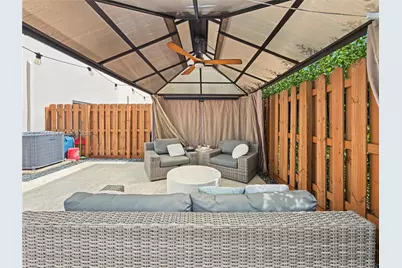 12201 NW 23rd Ct, Miami, FL 33167 - Photo 33