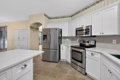 18577 NW 19th St, Pembroke Pines, FL 33029 - Photo 13