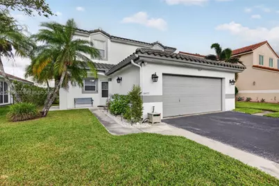 18577 NW 19th St, Pembroke Pines, FL 33029 - Photo 1