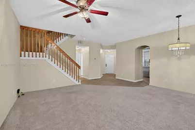 18577 NW 19th St, Pembroke Pines, FL 33029 - Photo 9