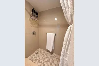 300 Bayview Dr #701, Sunny Isles Beach, FL 33160 - Photo 17