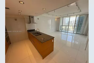 485 Brickell Ave #3303, Miami, FL 33131 - Photo 19