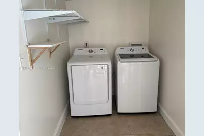 1129 SW 10th St, Miami, FL 33130 - Photo 11