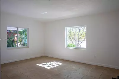 861 W 32nd St, Hialeah, FL 33012 - Photo 7